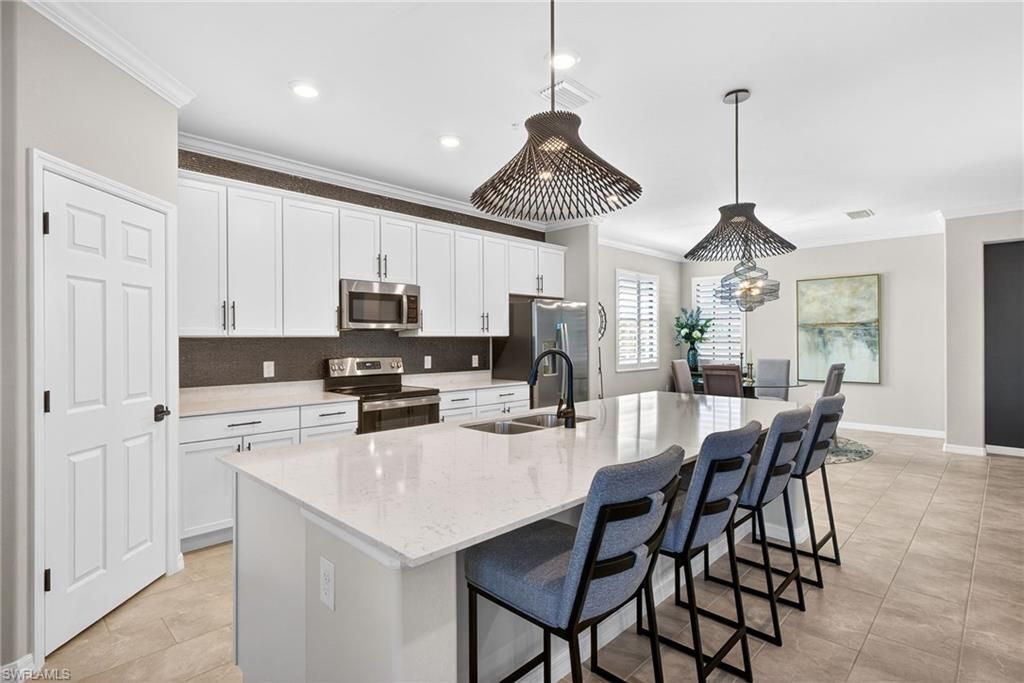 2387 Anguilla Dr , Unit 202, Naples, FL 34120 Photo