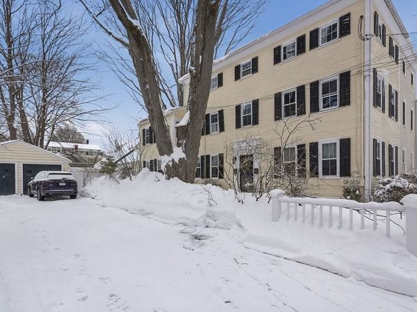 12 Parsons St., Unit 2, Newburyport, MA 01950