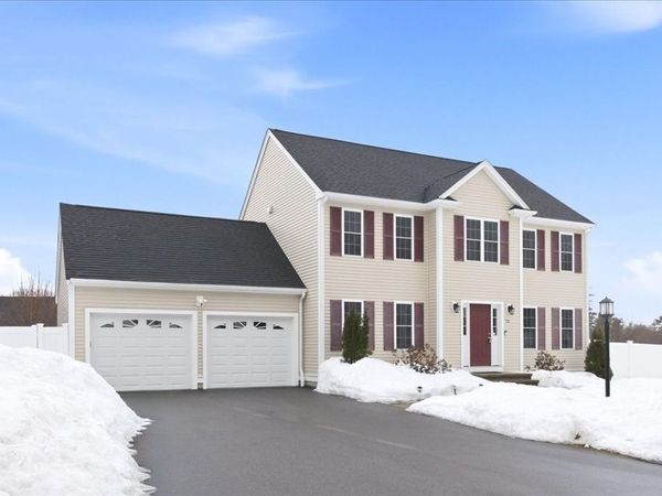 73 Mceachron Dr, Stoughton, MA 02072