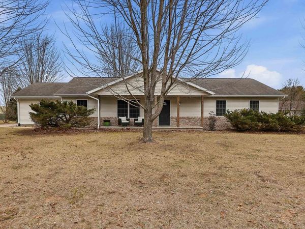 2825 LEAHY AVENUE, Stevens Point, WI 54481