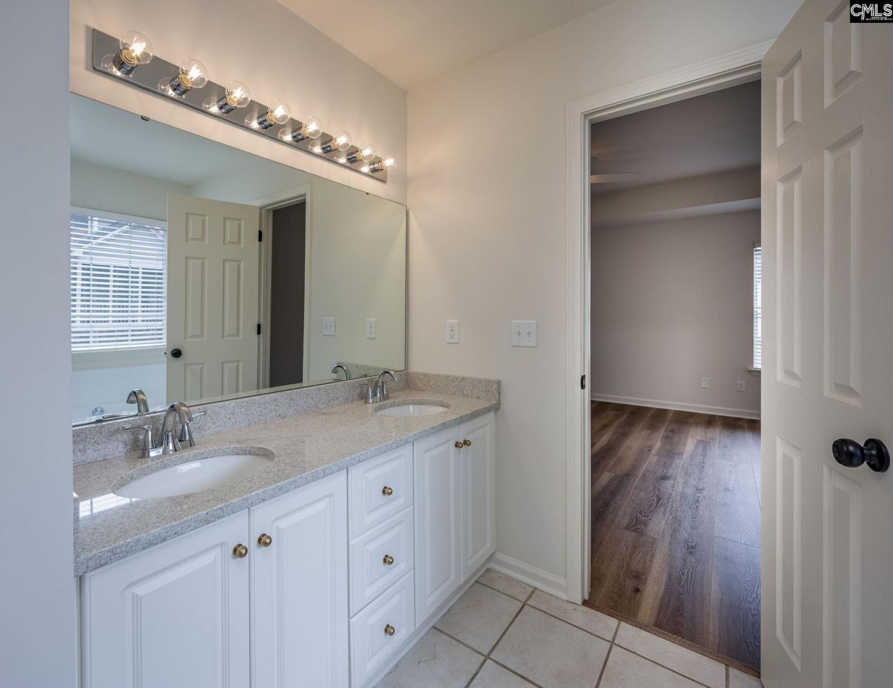 504 Ashdown Park Court Photo 35