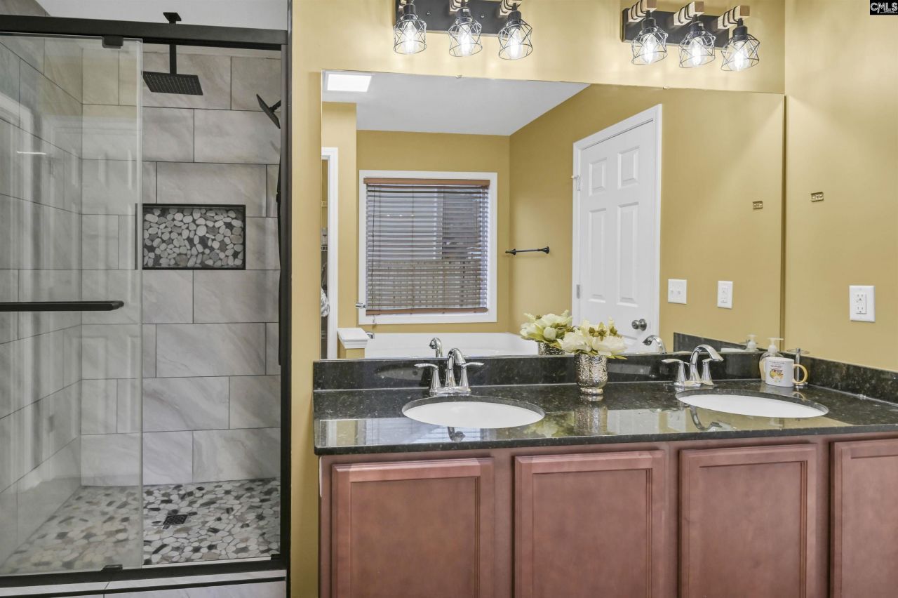 383 Quiet Creek Road Photo 17