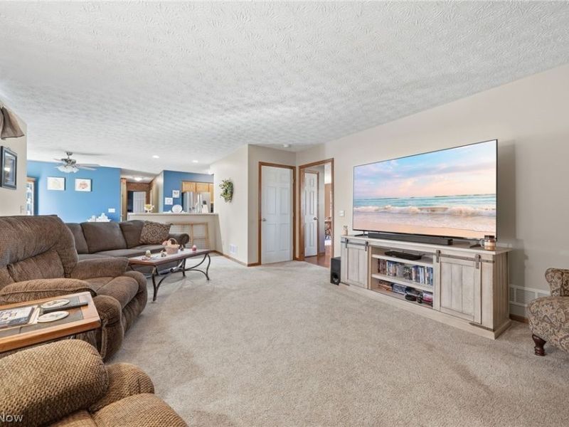 8294 Turquoise Avenue NE, Canton, OH 44721 Photo 17