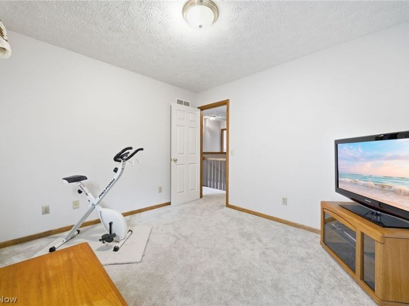 8294 Turquoise Avenue NE, Canton, OH 44721 Photo 28