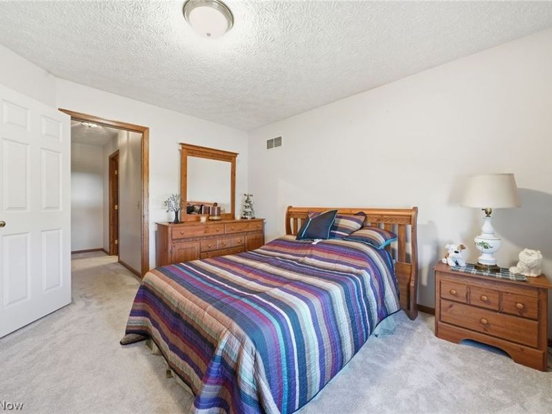 8294 Turquoise Avenue NE, Canton, OH 44721 Photo 31