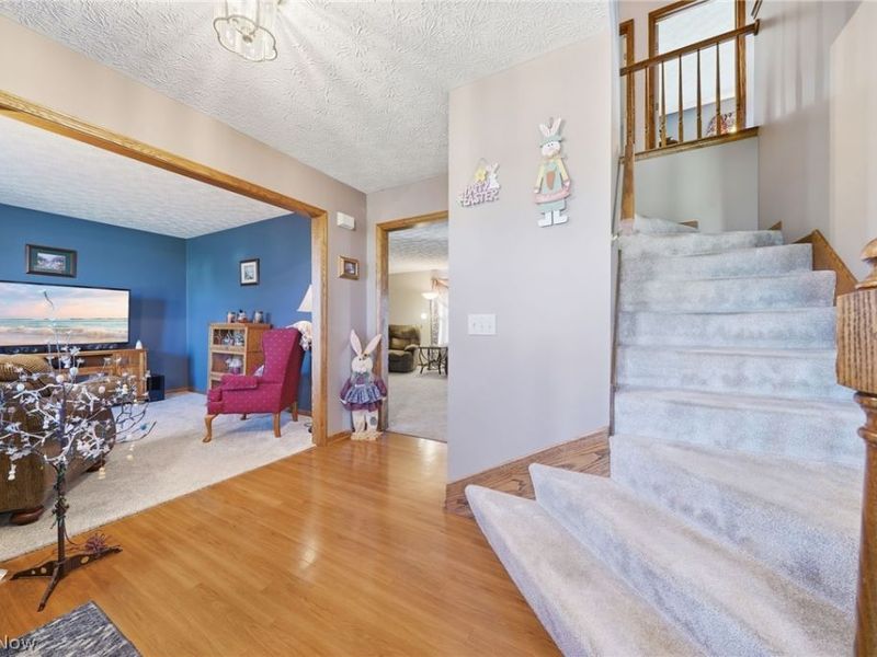 8294 Turquoise Avenue NE, Canton, OH 44721 Photo 4