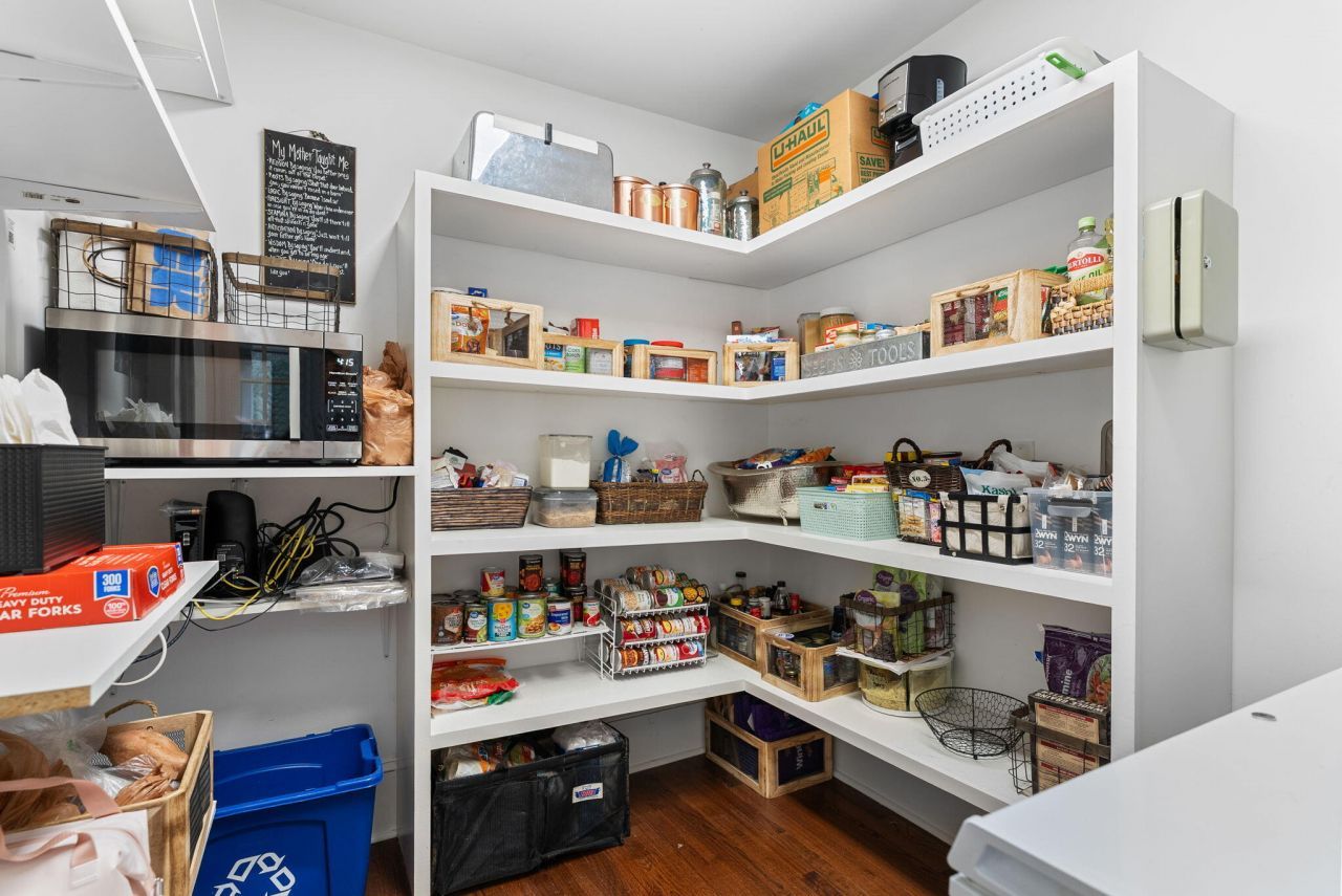 100 W Walker Drive Photo 31