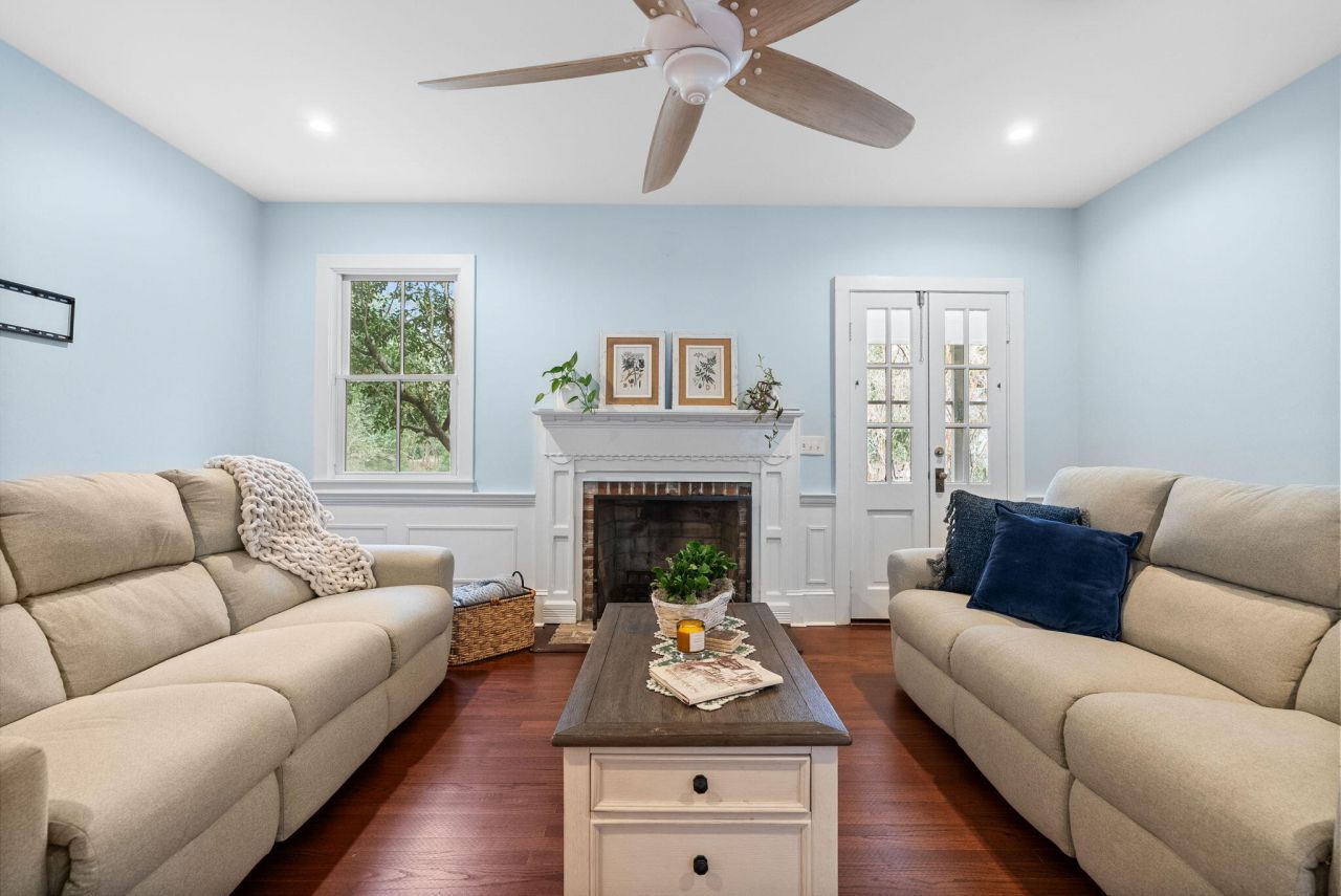 100 W Walker Drive Photo 38