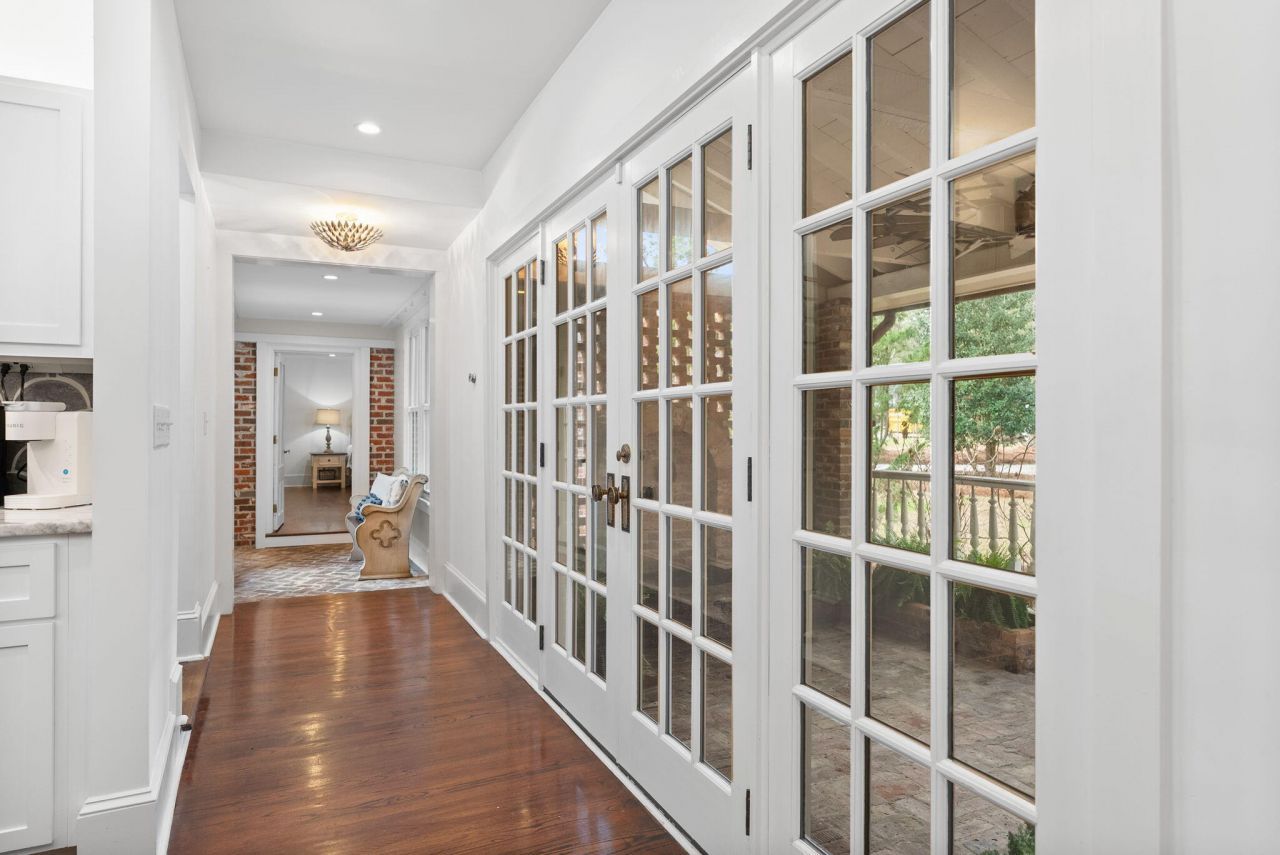 100 W Walker Drive Photo 41