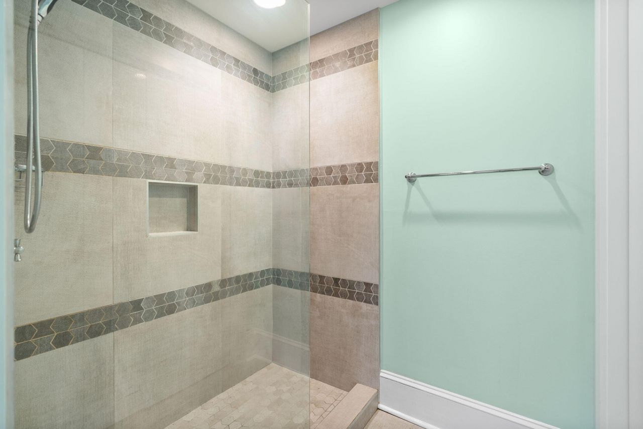 100 W Walker Drive Photo 47