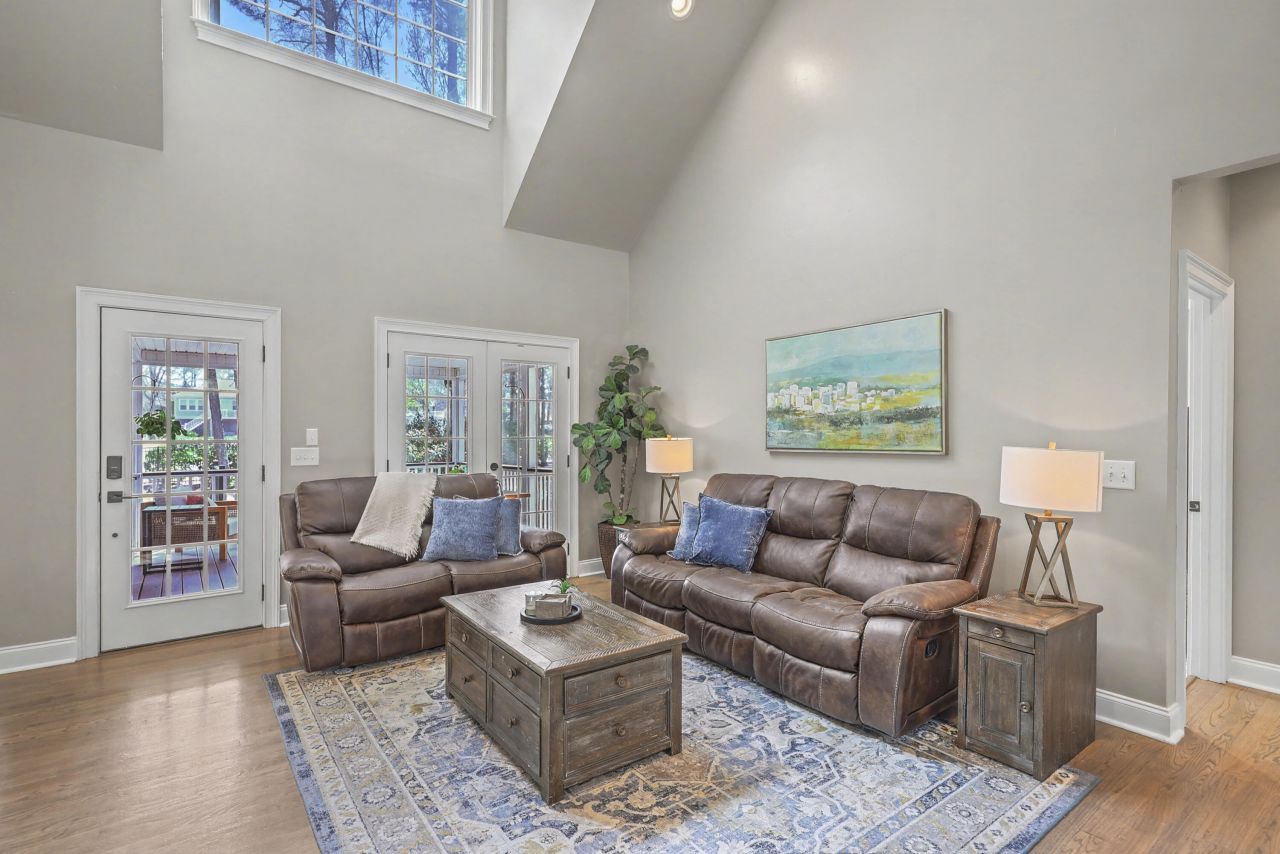 8773 Herons Walk Photo 17