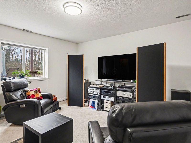 8565 Haleigh Woods Drive, Blacklick, OH 43004 Photo 22