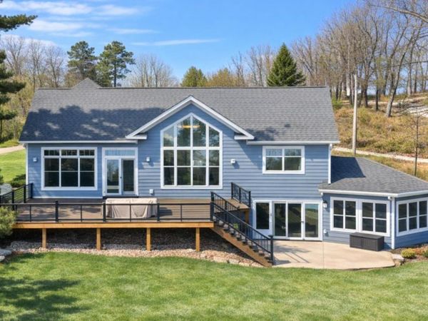 4691 Lakeview Drive , Cushing, MN 56443