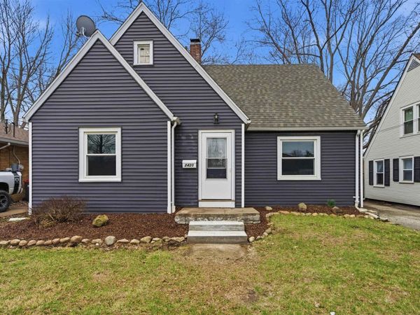 2420 COURT Street, Pekin, IL 61554