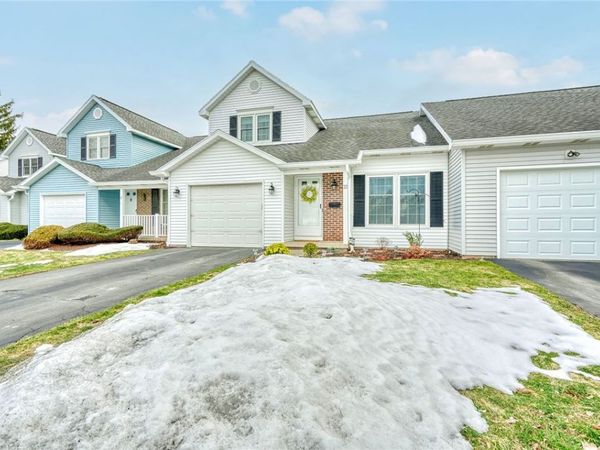 22 Sleepy Hollow, Rochester, NY 14624