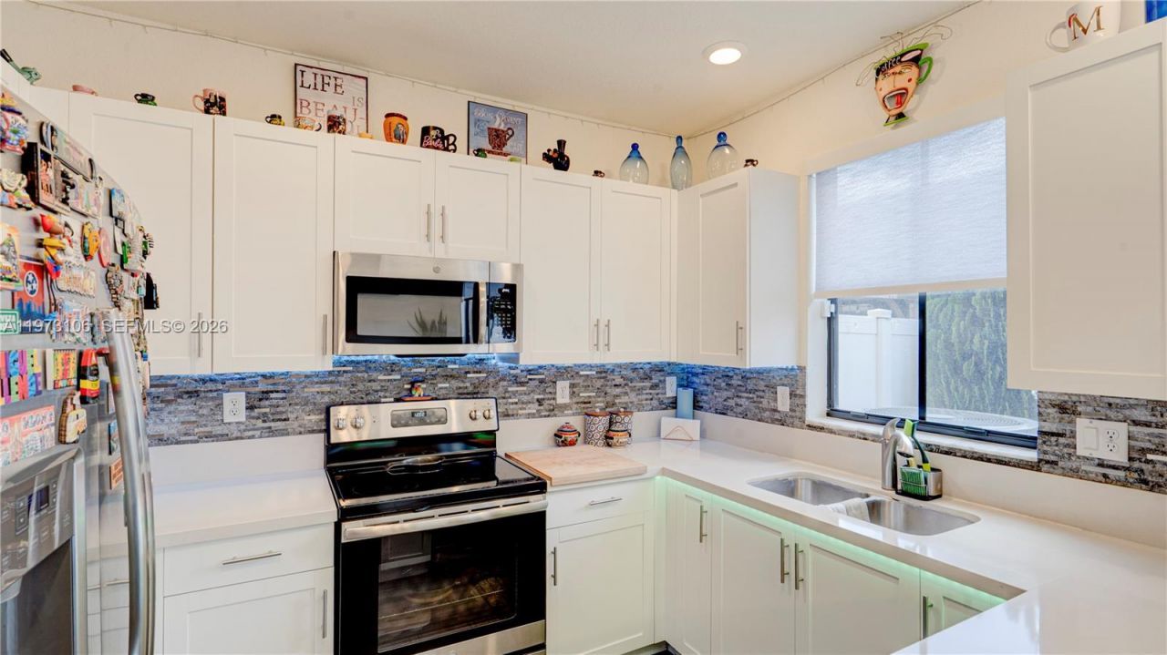 3494 W 106th Ter , Hialeah, FL 33018 Photo