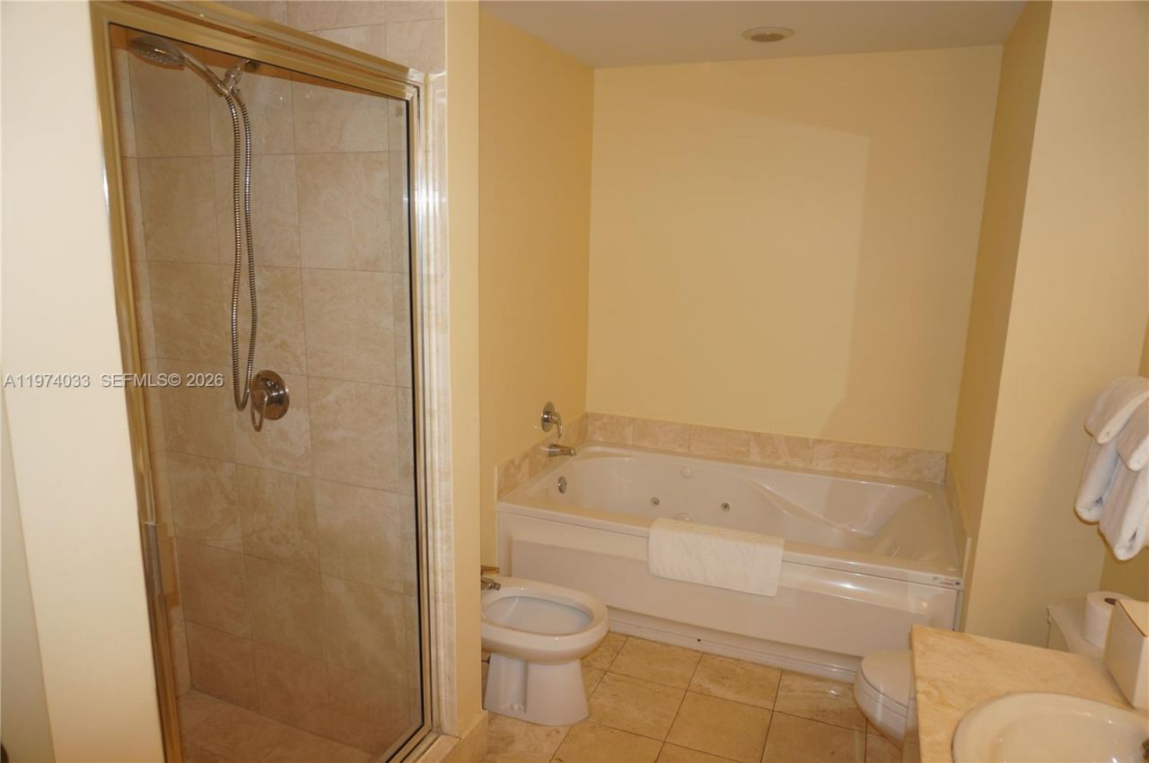 17375 Collins Ave, Unit 1704, Sunny Isles Beach, FL 33160 Photo