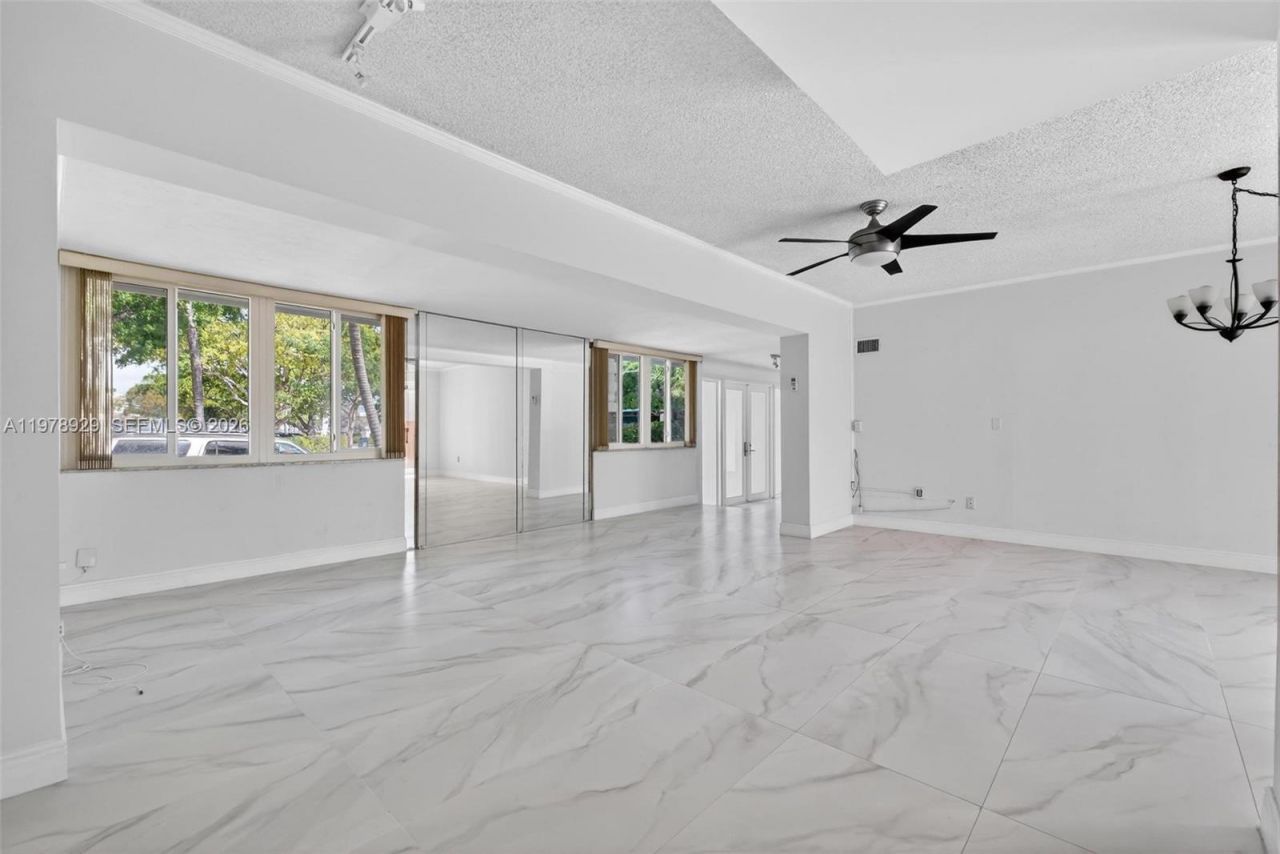 1470 N Treasure Dr, North Bay Village, FL 33141 Photo