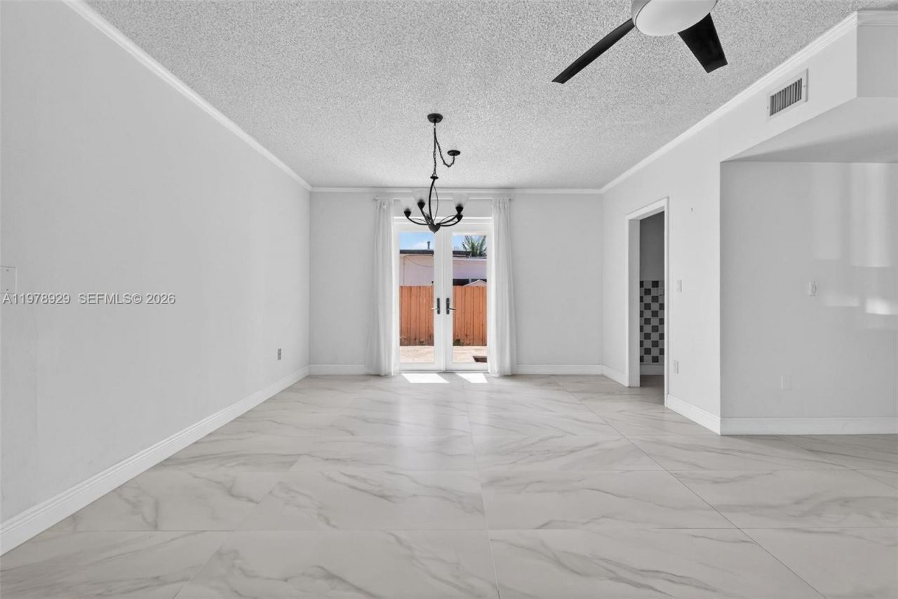 1470 N Treasure Dr, North Bay Village, FL 33141 Photo