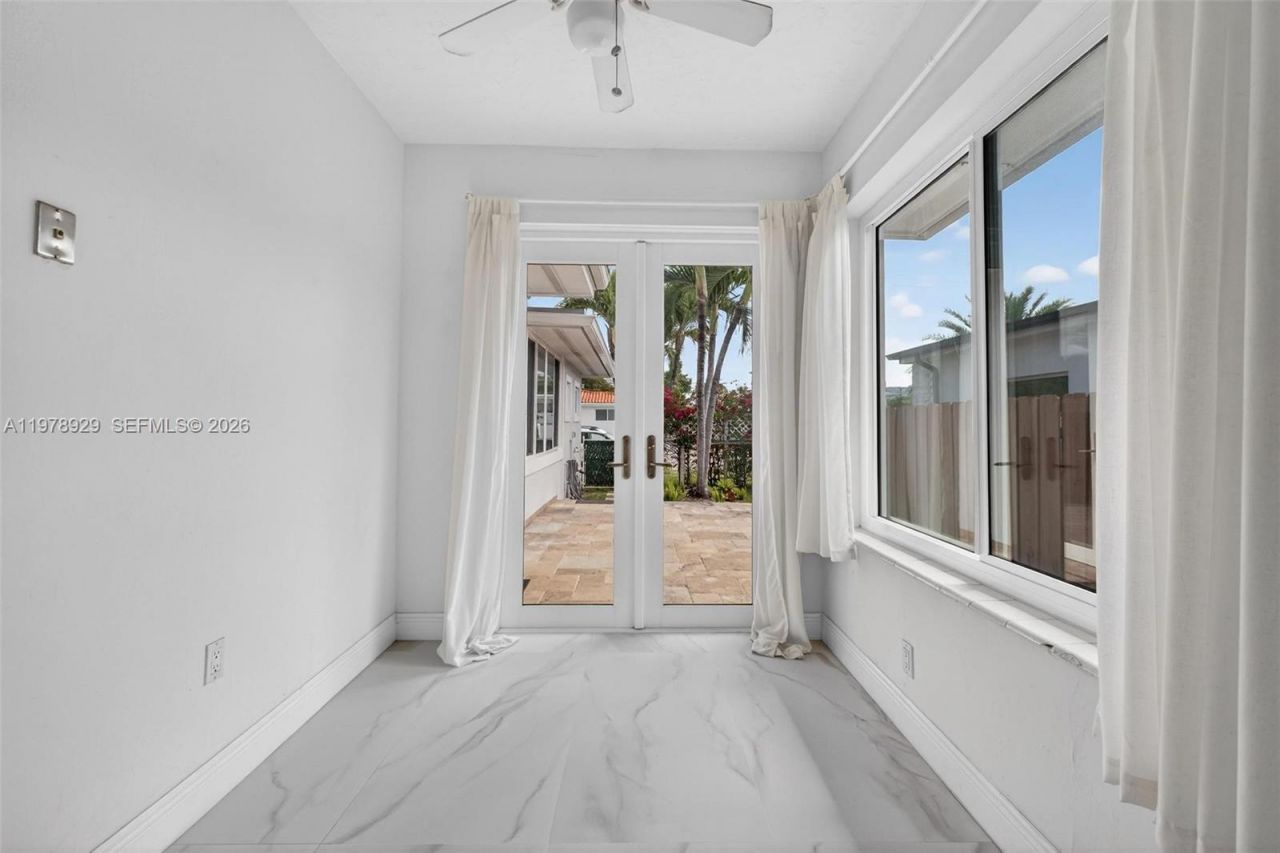 1470 N Treasure Dr, North Bay Village, FL 33141 Photo