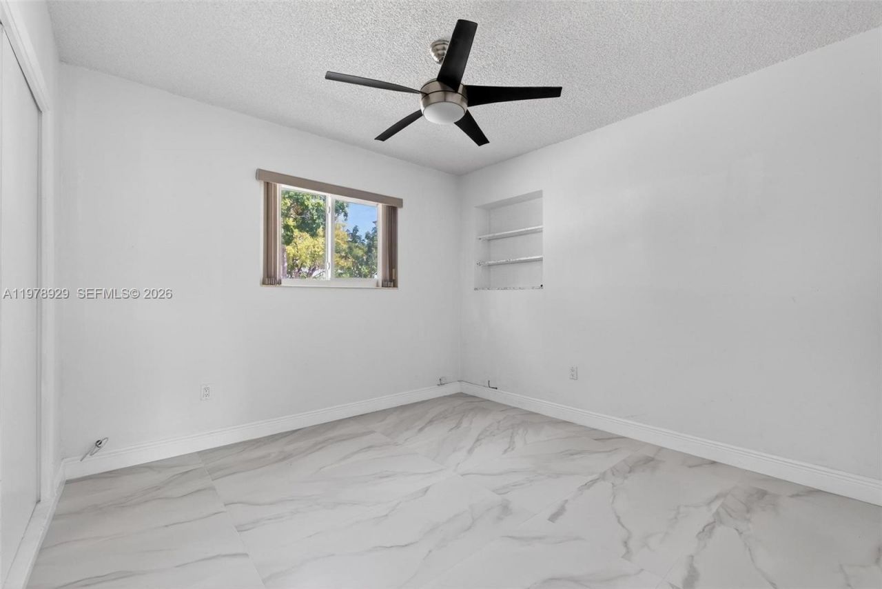 1470 N Treasure Dr, North Bay Village, FL 33141 Photo