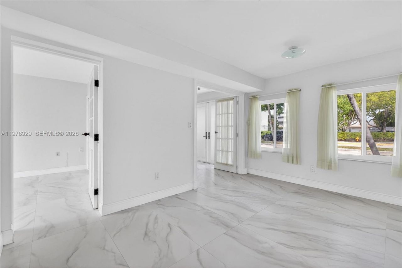 1470 N Treasure Dr, North Bay Village, FL 33141 Photo