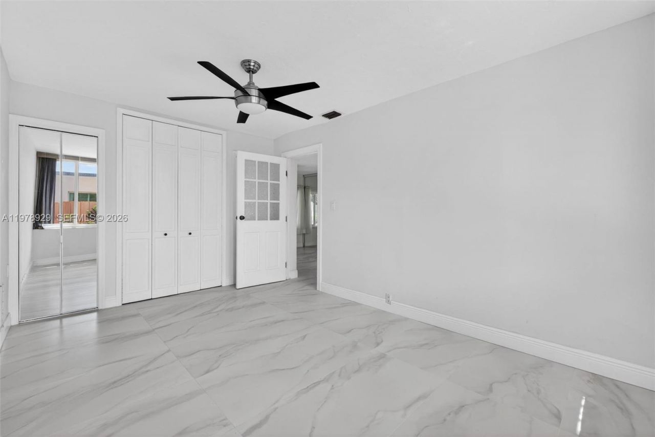 1470 N Treasure Dr, North Bay Village, FL 33141 Photo