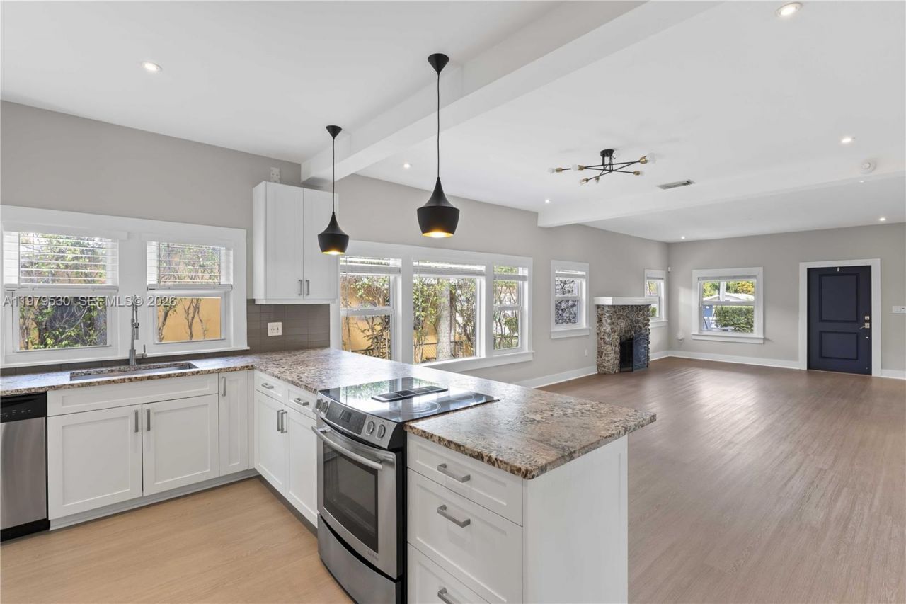 2434 SW 15th St, Miami, FL 33145 Photo