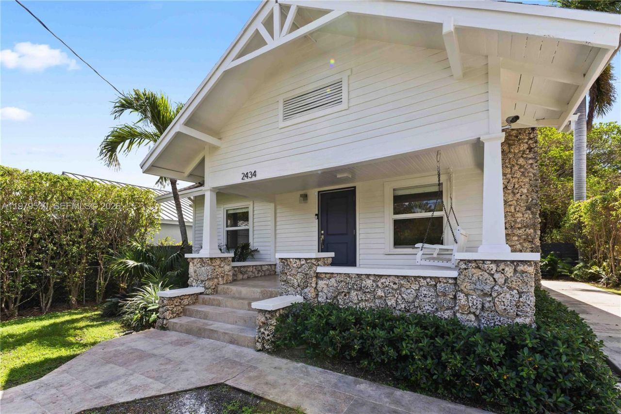 2434 SW 15th St, Miami, FL 33145 Photo