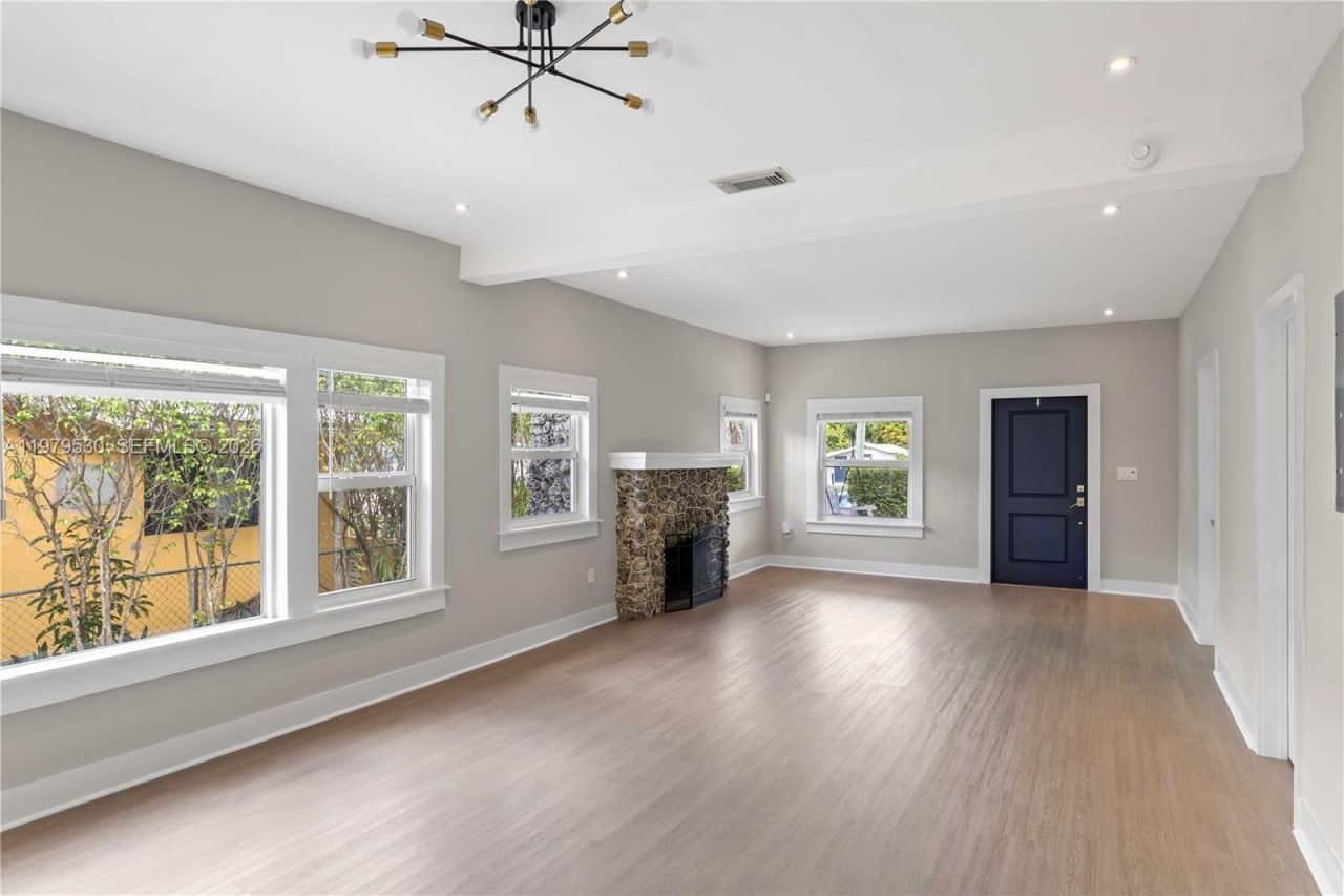 2434 SW 15th St, Miami, FL 33145 Photo