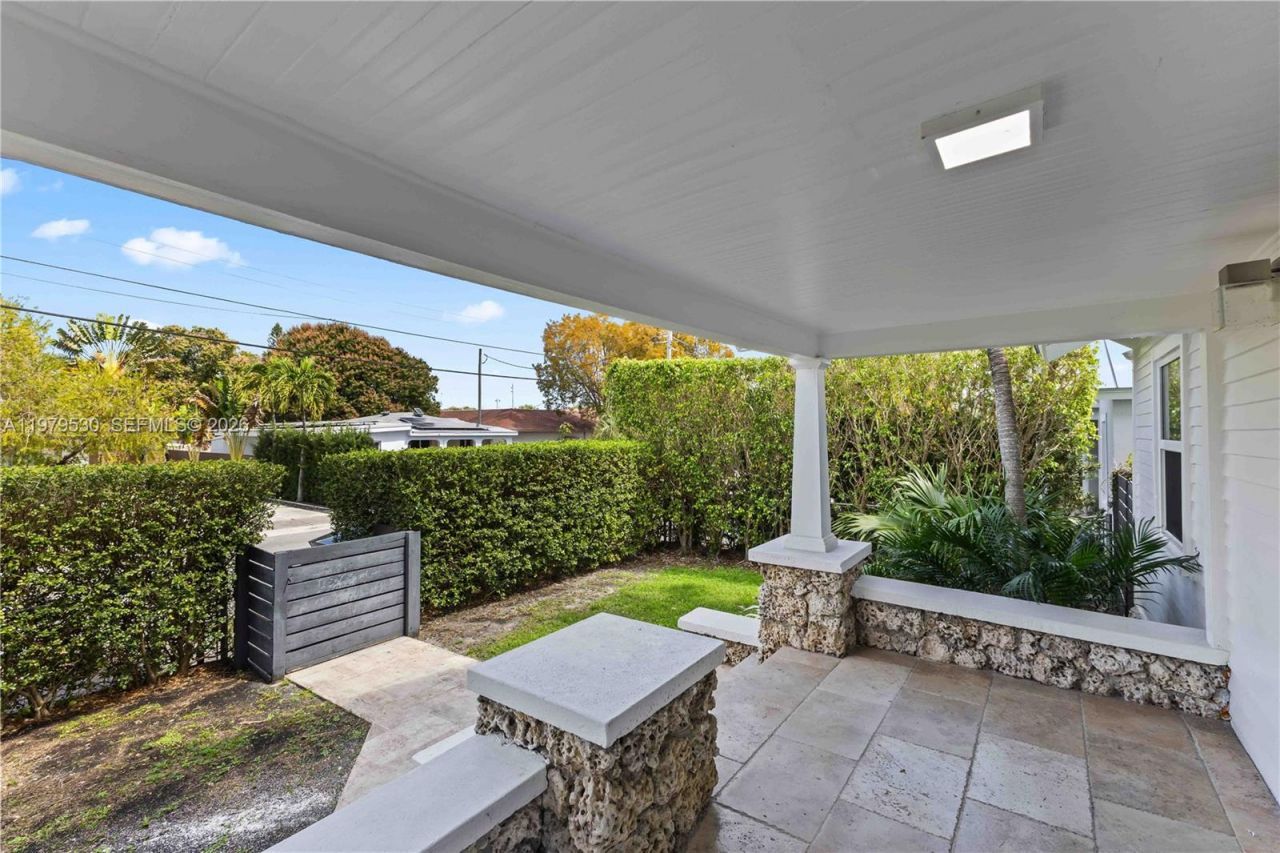 2434 SW 15th St, Miami, FL 33145 Photo