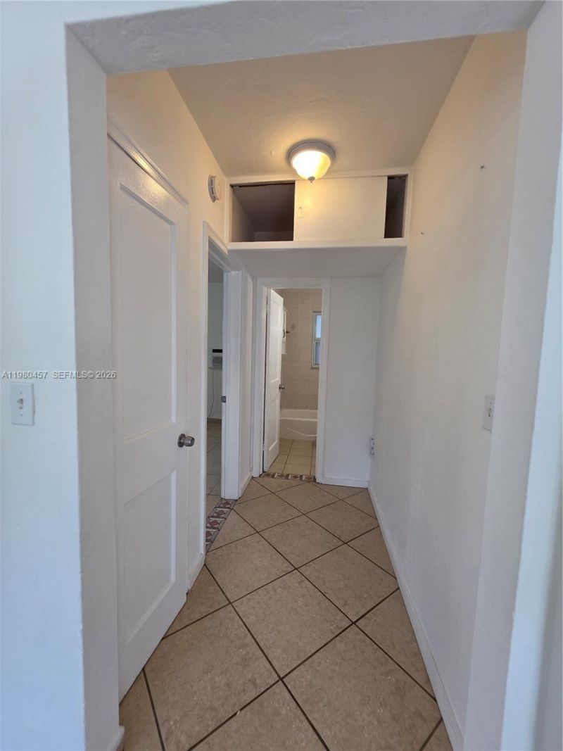 7501 Byron Ave , Unit 1A, Miami Beach, FL 33141 Photo