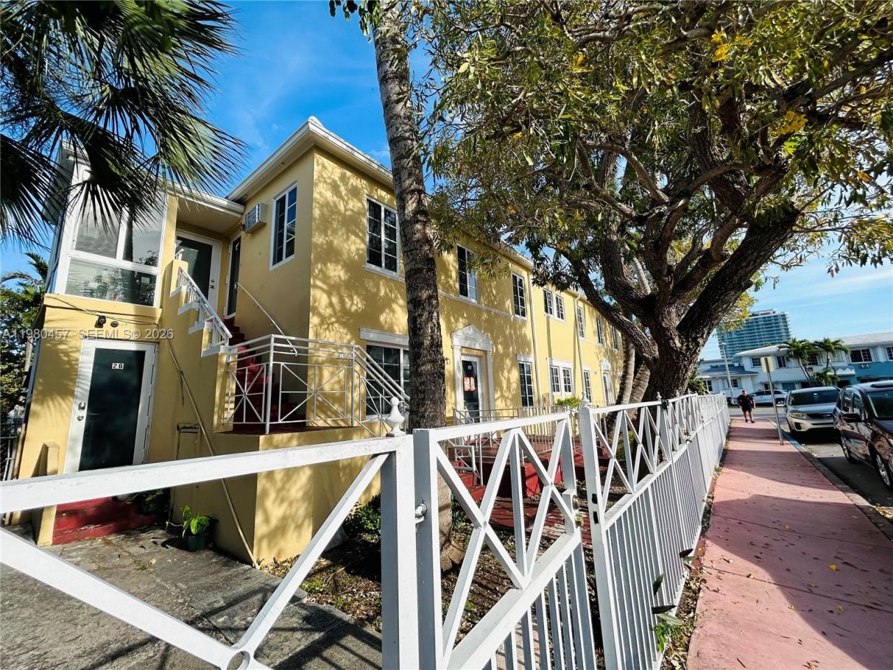 7501 Byron Ave , Unit 1A, Miami Beach, FL 33141 Photo