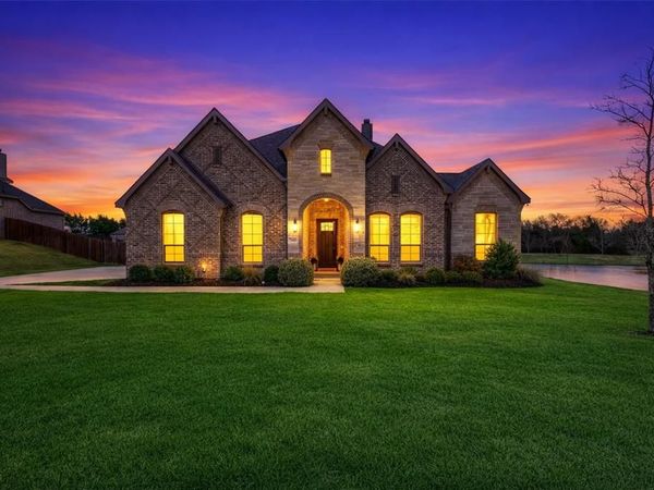 7441 Desert Willow Lane, Ovilla, TX 75154