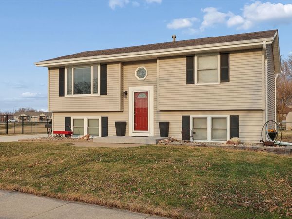 702 Crestwood Drive, Huxley, IA 50124