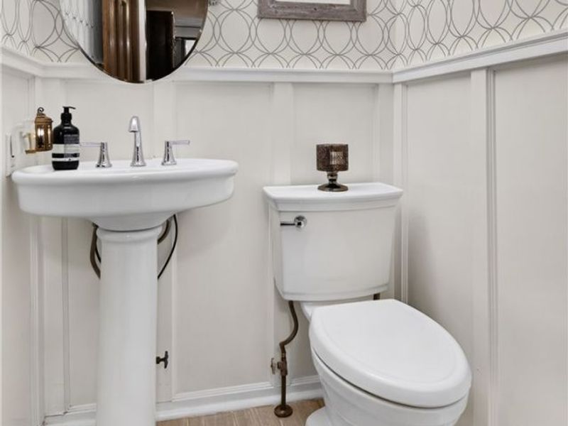 886 Ewing Road, Youngstown, OH 44512 Photo 12