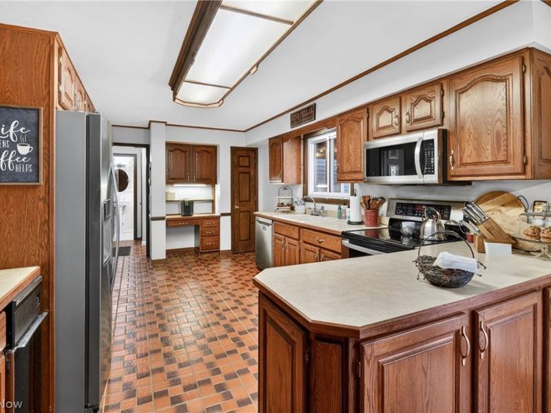 886 Ewing Road, Youngstown, OH 44512 Photo 7