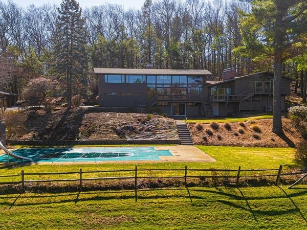 1090 North Road, Carlisle, MA 01741