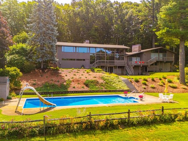 1090 North Road, Carlisle, MA 01741