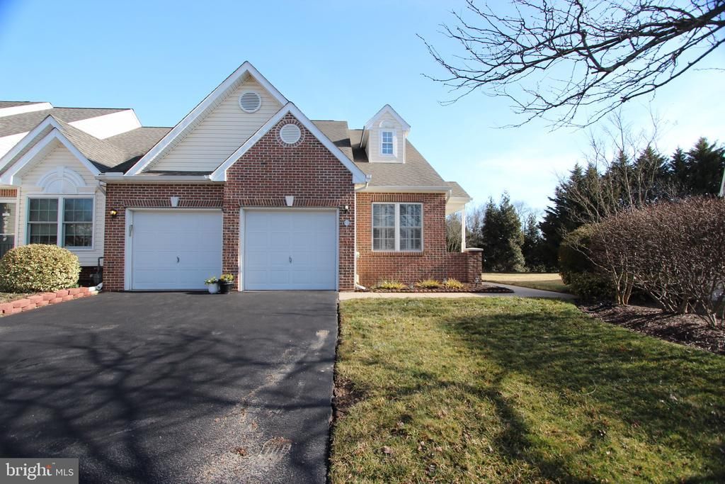 425 E Red Lion Drive, Bear, DE 19701 Main Photo