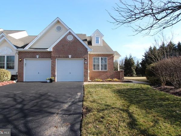 425 E RED LION DRIVE, BEAR, DE 19701