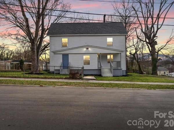 913 W 3rd Avenue, Gastonia, NC 28052
