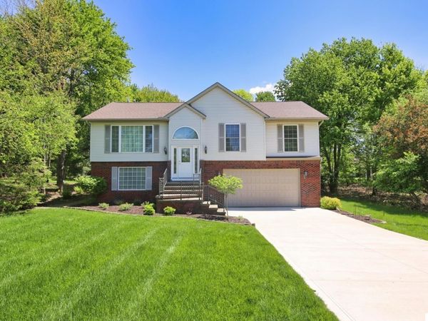 2568 Apple Valley Drive, Howard, OH 43028