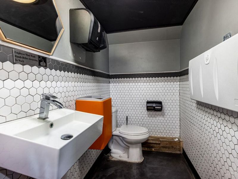 4767 Creek Road, Blue Ash, OH 45242 Photo 9