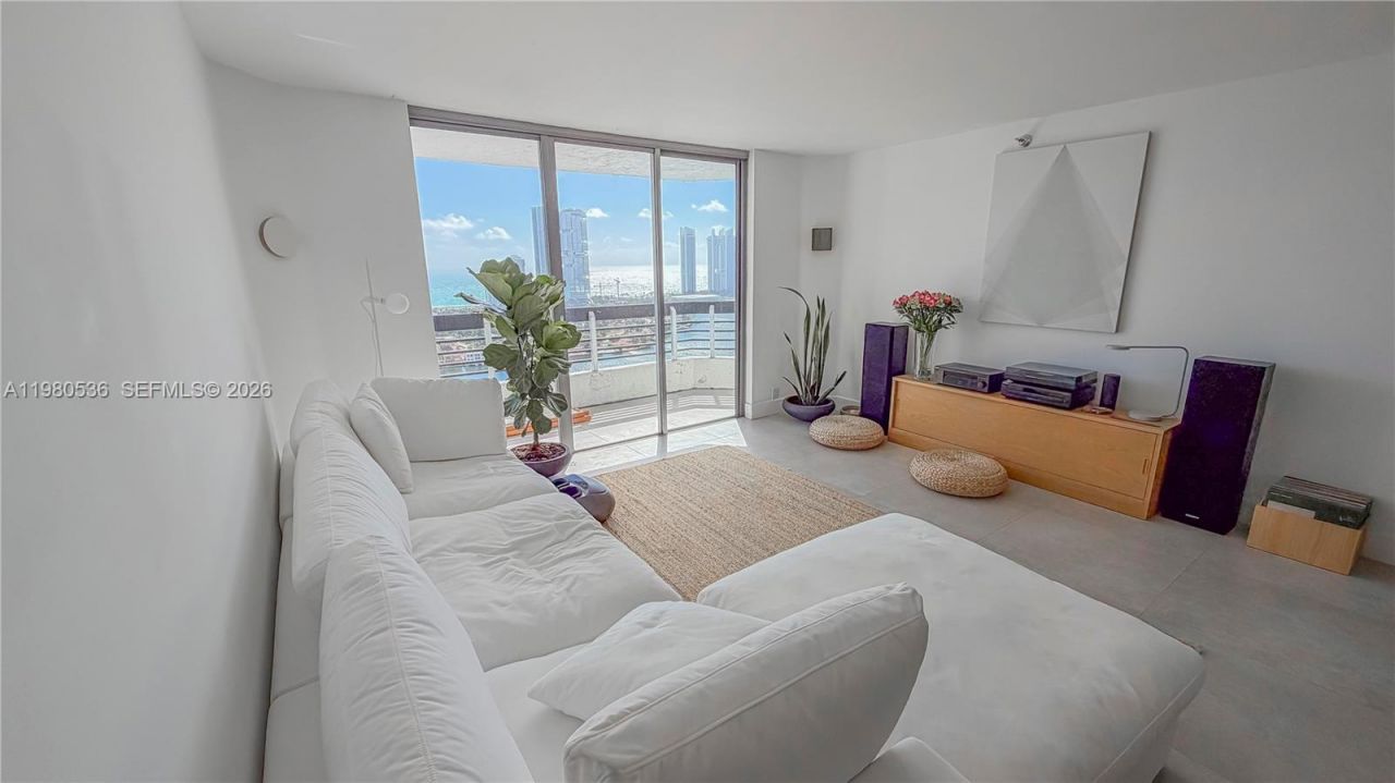 3530 Mystic Pointe Dr, Unit LPH13, Aventura, FL 33180 Photo