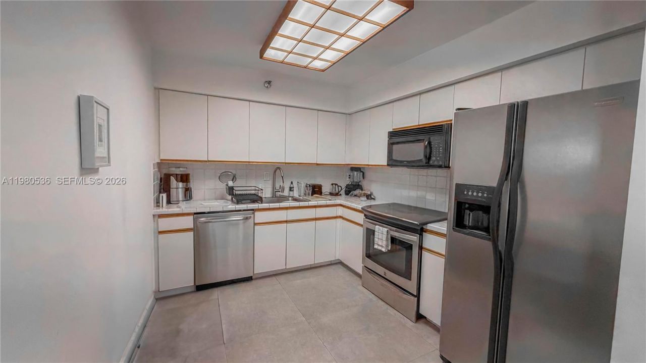 3530 Mystic Pointe Dr, Unit LPH13, Aventura, FL 33180 Photo