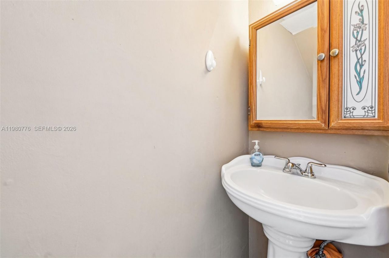 1901 NW S River Dr, Unit 16B, Miami, FL 33125 Photo