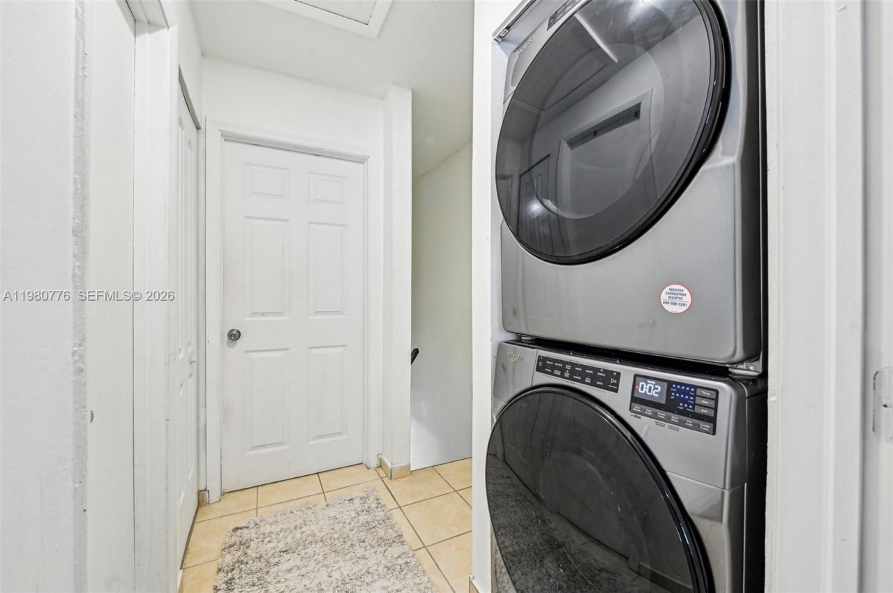 1901 NW S River Dr, Unit 16B, Miami, FL 33125 Photo