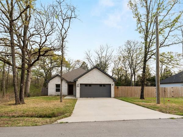 145 Barcelona Street , Payne Springs, TX 75156