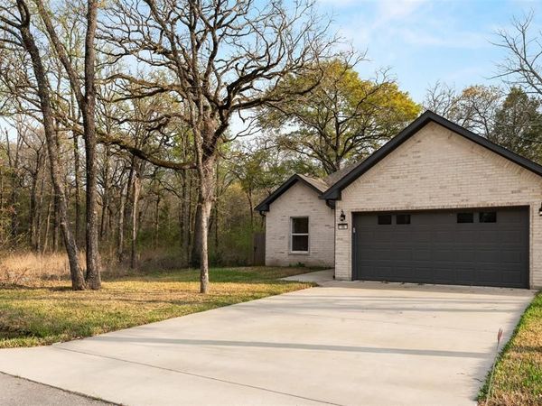 145 Barcelona Street, Payne Springs, TX 75156